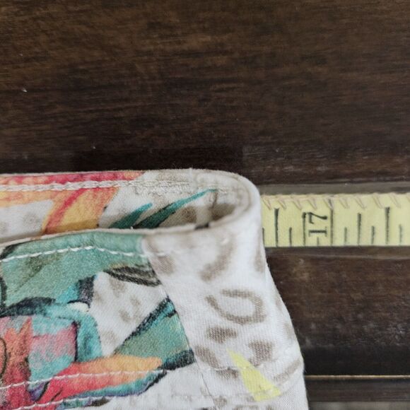 Chicos The Platinum Crop Size 1/8 Floral Travel Tropical Soft Jeans Cruisewear - Picture 10 of 12